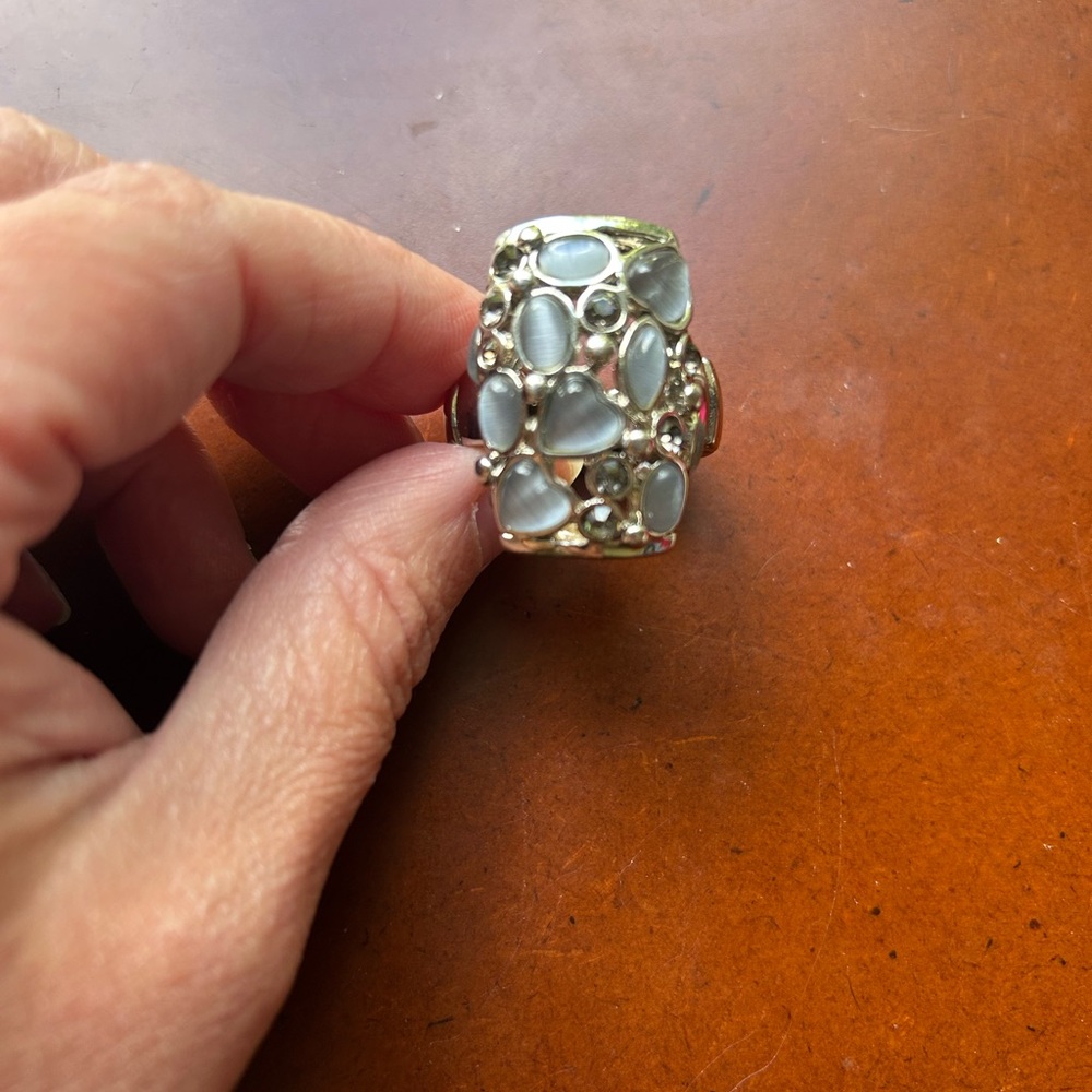 Elegant Silver and Blue Gemstone Ring